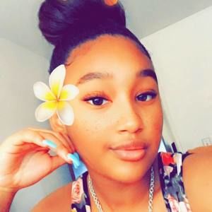 Meet your Posher, Esther